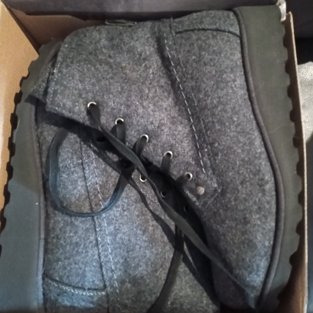 Women's NEW Bear Paw boots Krista grey sz 7